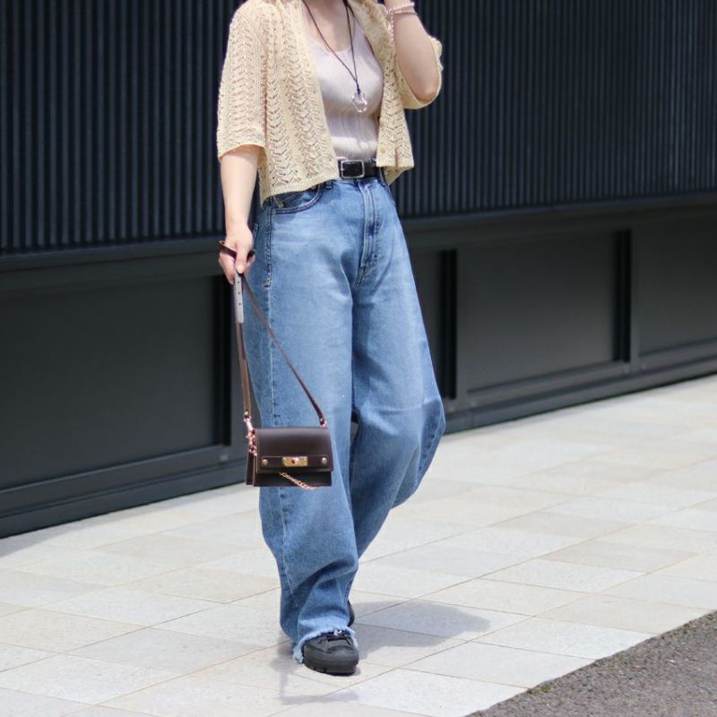 ヤヌーク yanuk laura ローラ 23インチ ブラック カーブテーパード 楽天市場】【送料無料】 YANUK ヤヌーク カーブテーパード LAURA