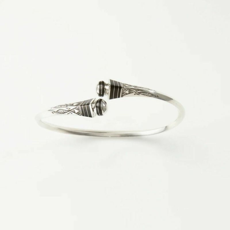 【美品】ADAWAT'N TUAREG Tafoukt Amakkran ADAWAT'N TUAREG/アダワットトゥアレグ TAFOUKT AMAKKRAN（タフォクト