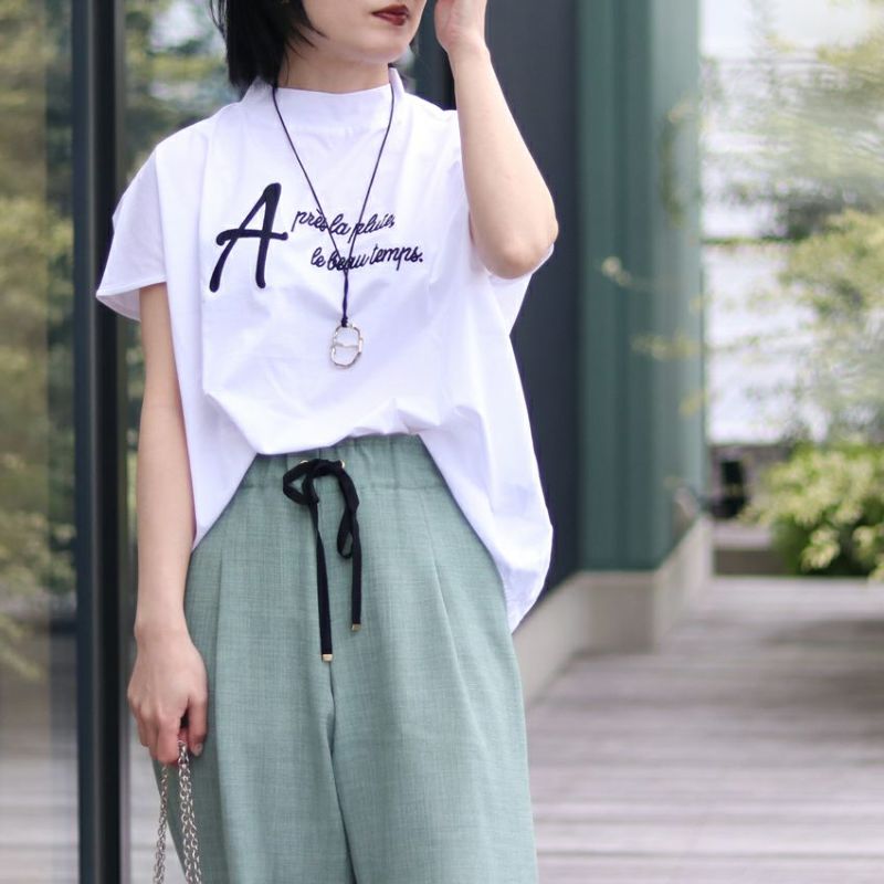 MARIED'OR マリードール 刺繍生地貼り付け フレンチ袖 Tシャツ MARIED'OR(マリードール)】刺繍脇タックフレンチスリーブTシャツ