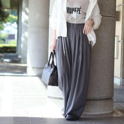 CLOCHE/クロッシェ　微光沢コクーンパンツ　550-86005　ゴム仕様　ワイドパンツ　タックパンツ　サテン　スラックス